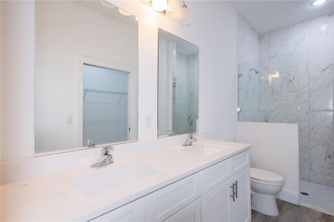 Building Photo - 9298 N Mendoza Way
