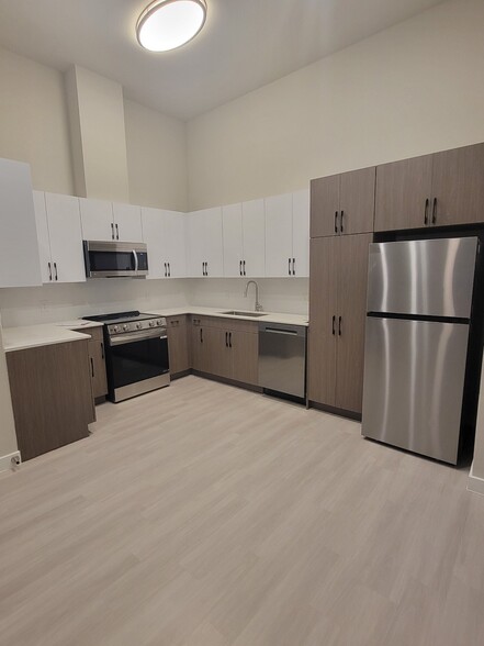 Kitchen Area - Aria at Almeda