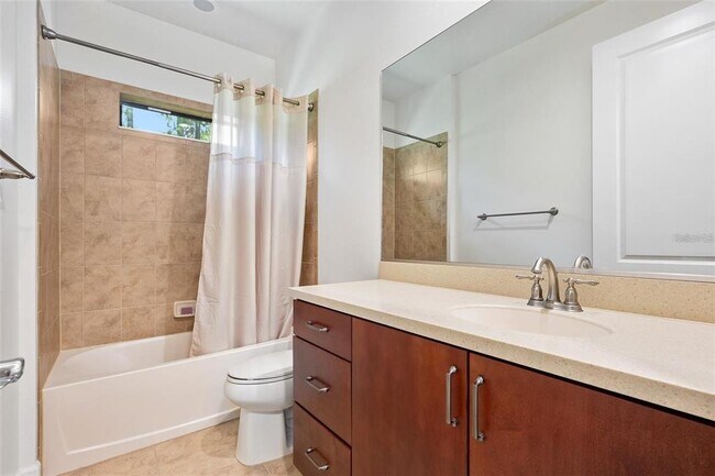 Building Photo - 27 Bay Ct