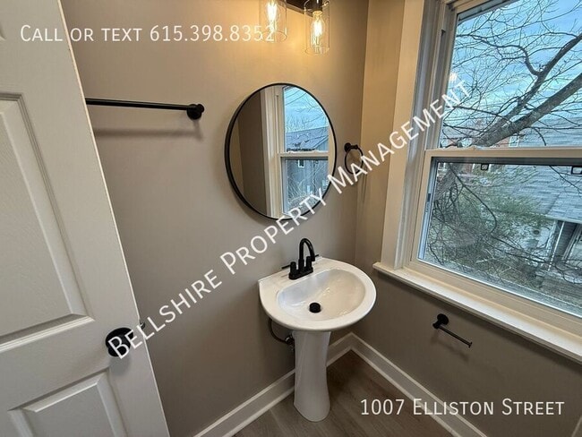 Building Photo - 1007 Elliston St