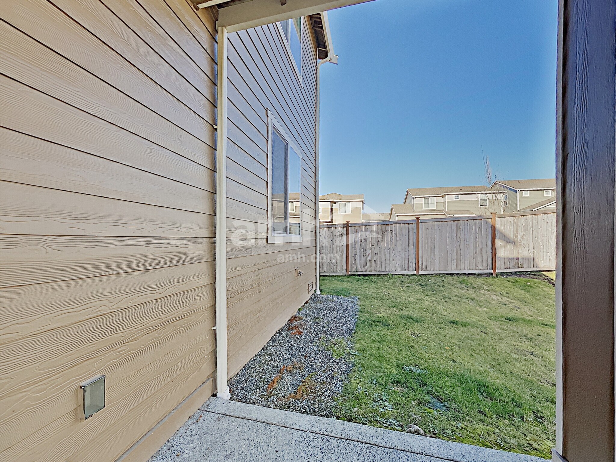 Building Photo - 14017 67th Ave E