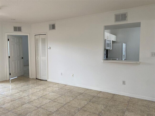 Building Photo - 495 Las Cortes Ln