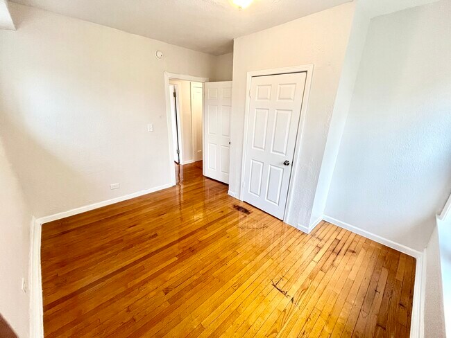 Building Photo - 4058 W Crystal St