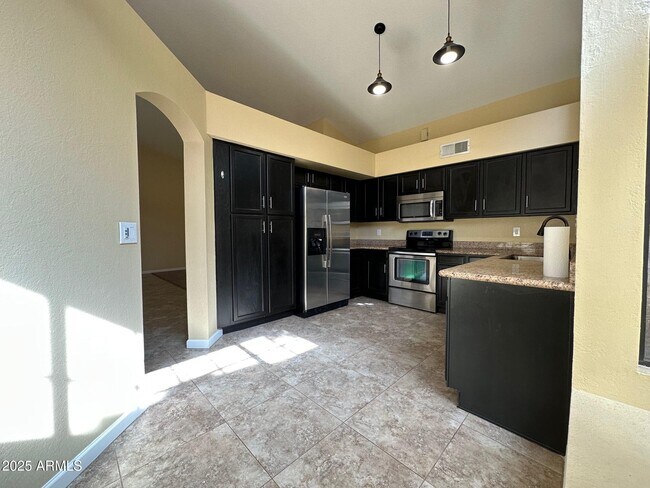 Building Photo - 8919 S Lori Ln