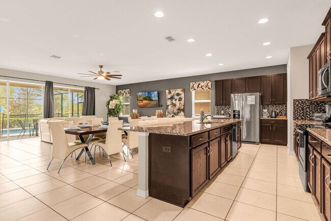 Building Photo - 9015 Sunshine Ridge Loop