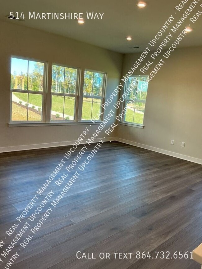 Building Photo - 514 Martinshire Way