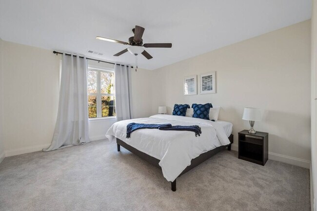 Building Photo - 3319 Old Hickory Blvd