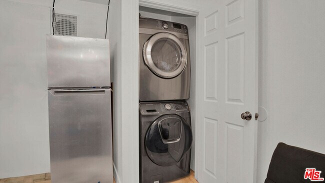 Building Photo - 26776 CA-189