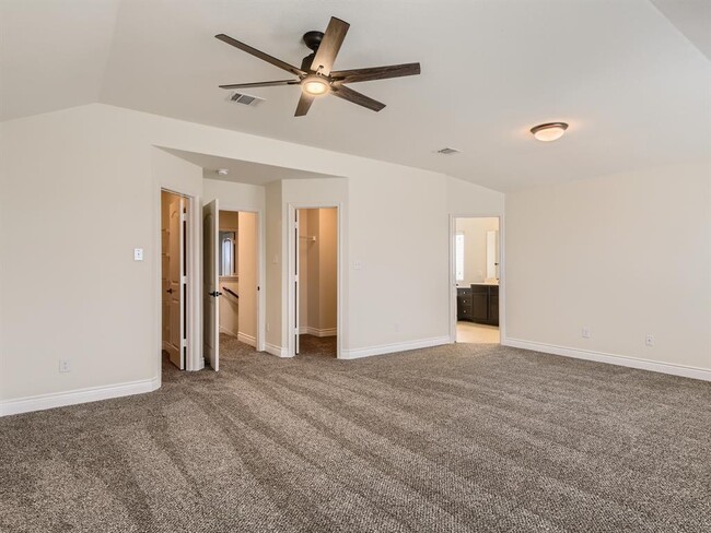 Building Photo - 1533 Treeta Trail
