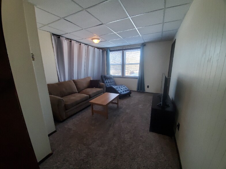 Building Photo - 243 Park Ave