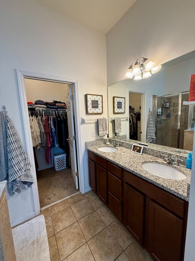 Building Photo - Sawgrass Village Townhomes 3/2.5/1 - Friendly Neighborhood lifestyle