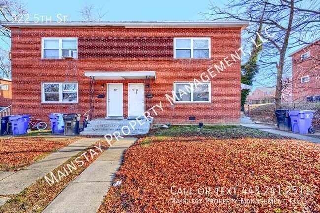 Building Photo - 922 5th St