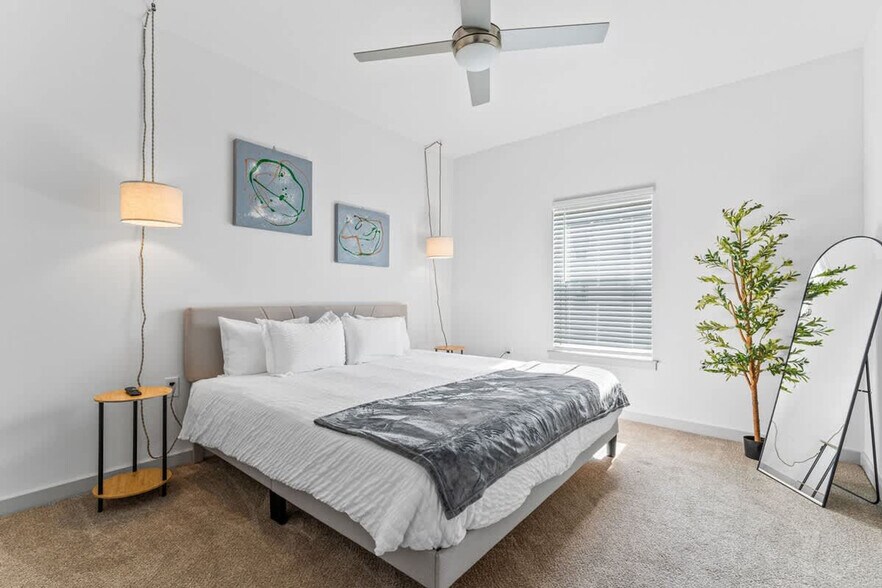 Building Photo - 14531 Star Water Rd