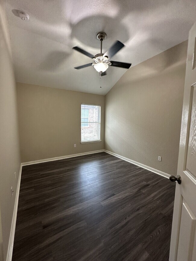 Building Photo - Coming Soon! 3BD 2BA Home for Rent: Kyle T...