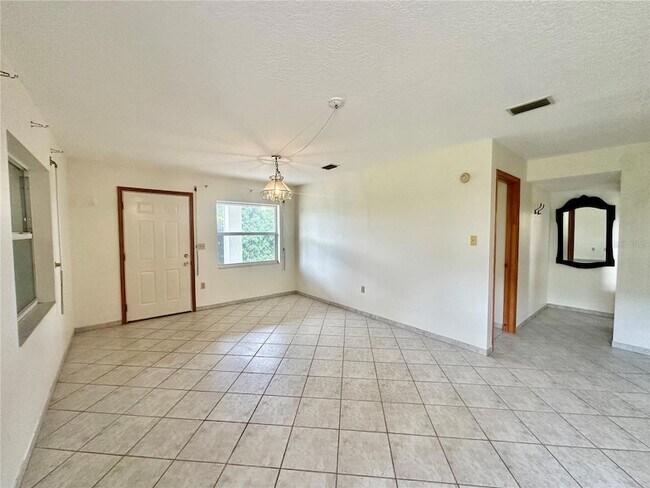 Building Photo - 709 S Lake Starr Blvd