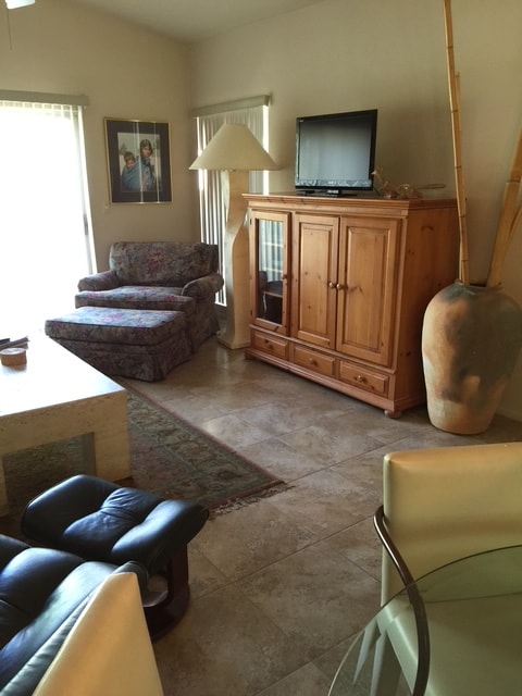 Building Photo - 48892 Eisenhower Dr