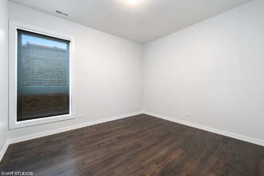 Building Photo - 4943 S Saint Lawrence Ave