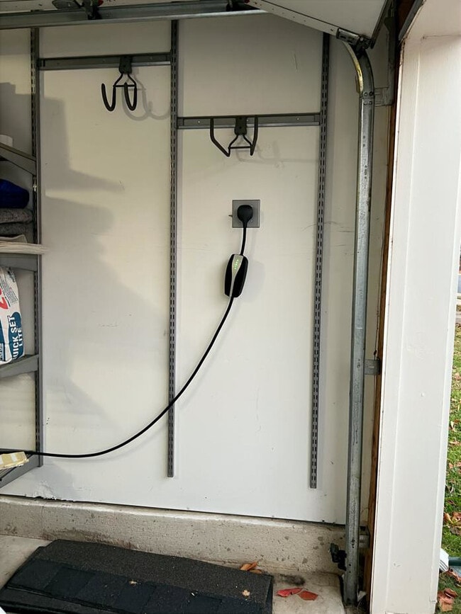 Building Photo - 2456 Rolling Plains Dr