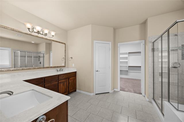 Building Photo - 6833 San Antonio Dr