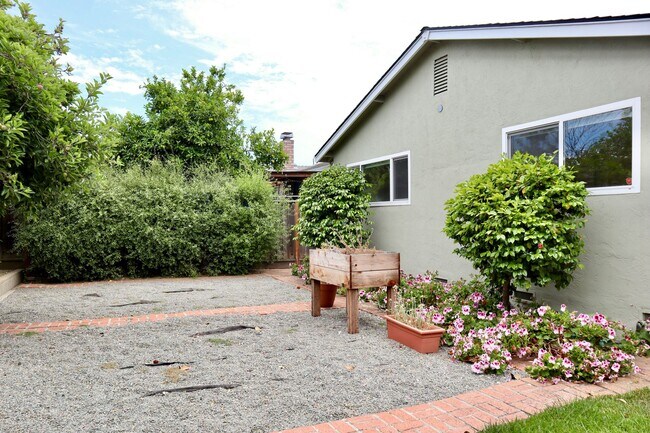 Building Photo - Adorable home in Northgate – Fremont!