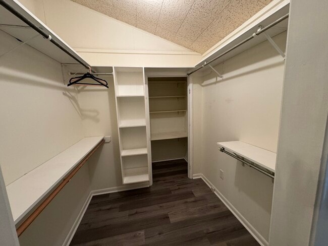 Building Photo - Nice 3 bedroom 2 bathroom home in West Lit...