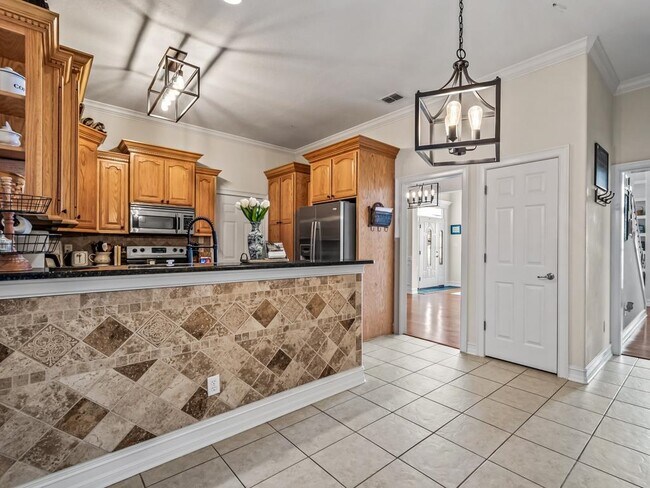 Building Photo - 1633 Cross Pointe Way