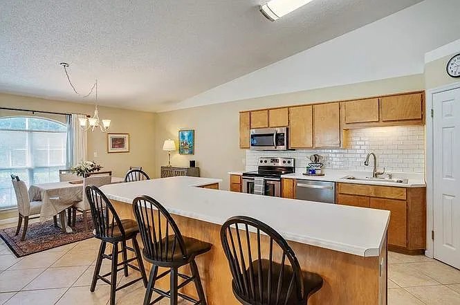 Building Photo - 3498 Chatelaine Ct
