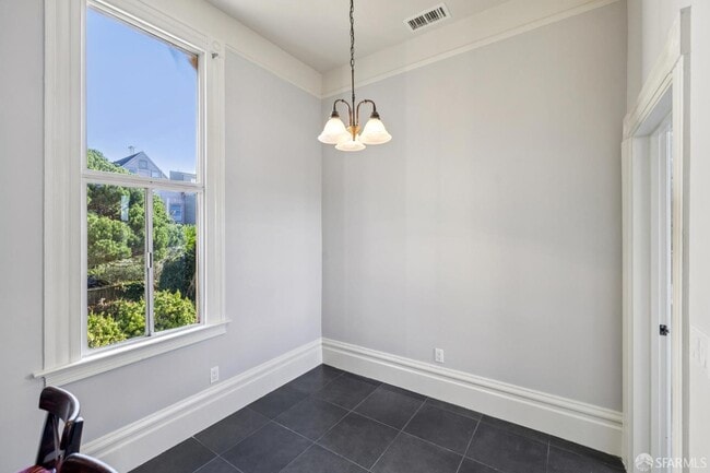 Building Photo - 1241 Fulton St