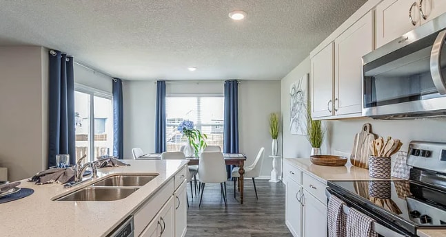 Building Photo - 289 NW Charlestown Ln