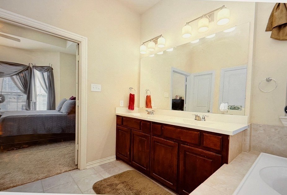 Building Photo - 3108 Hereford Dr