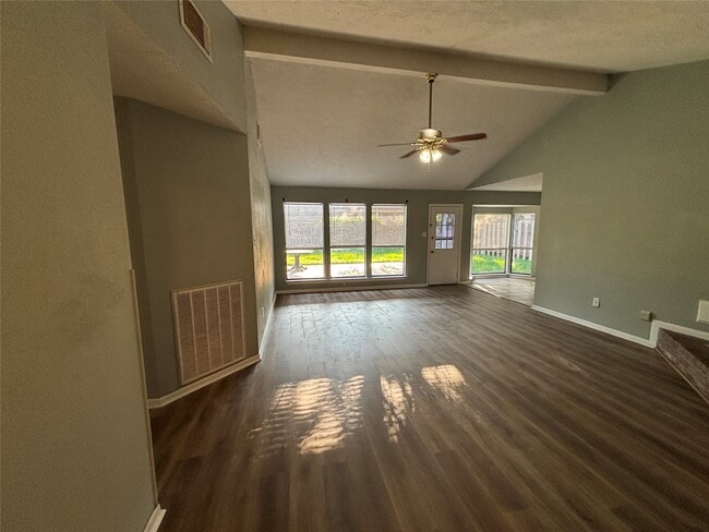 Building Photo - 1506 Park Maple Dr