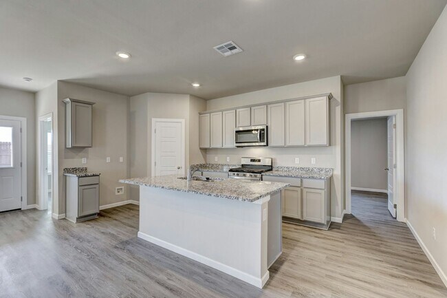 Building Photo - Newer Home For Rent  in Mustang Schools! 3...