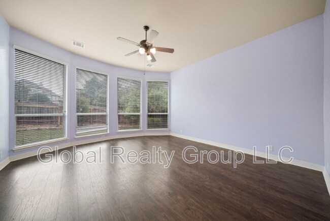 Building Photo - 431 Calm Springs