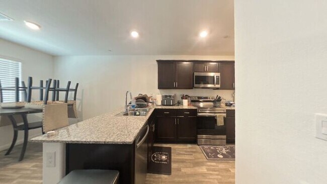 Building Photo - Charming 3-Bedroom Home with Modern Comforts
