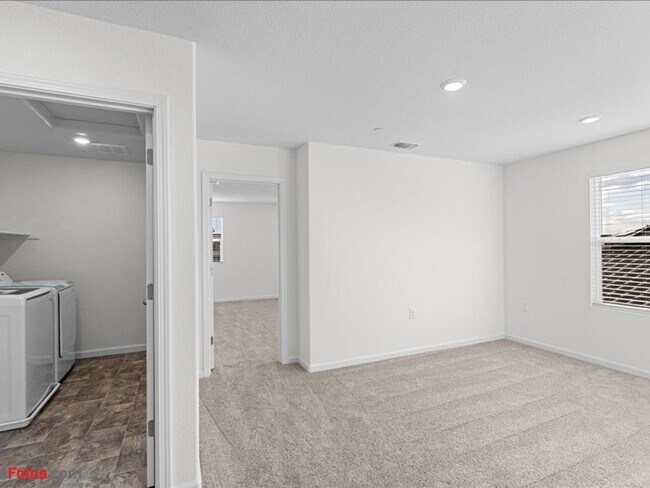 Building Photo - 364 Pismo Dr