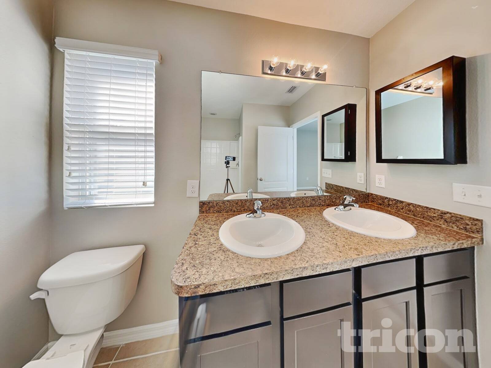 Building Photo - 509 Hartford Hts St