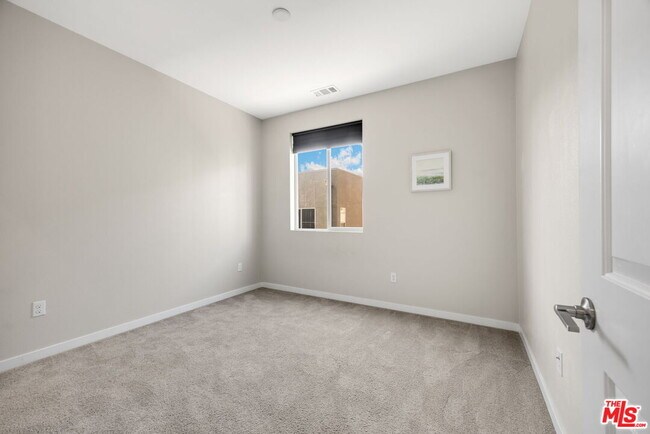 Building Photo - 746 Farrier Wy