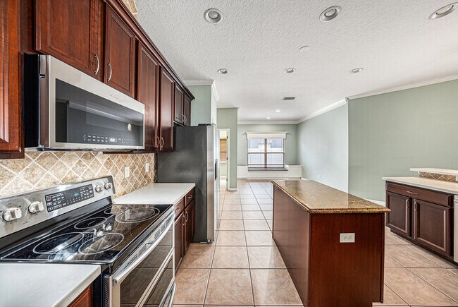 Building Photo - 1843 Mira Lago Cir