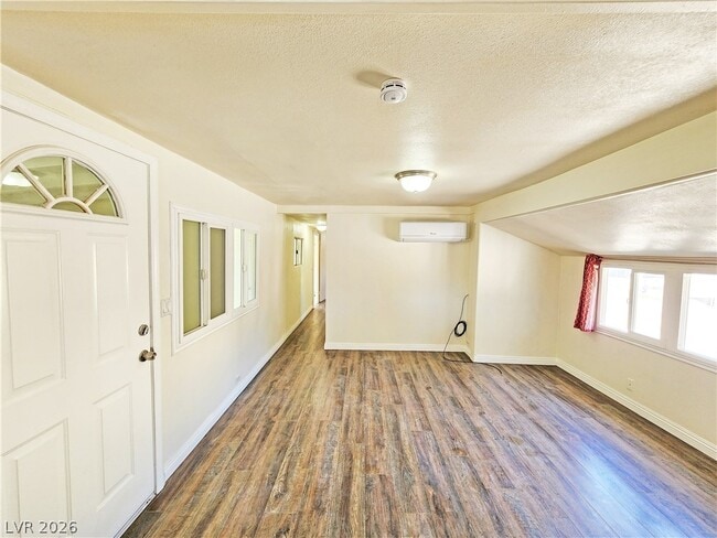 Building Photo - 1080 W Windsong Ln