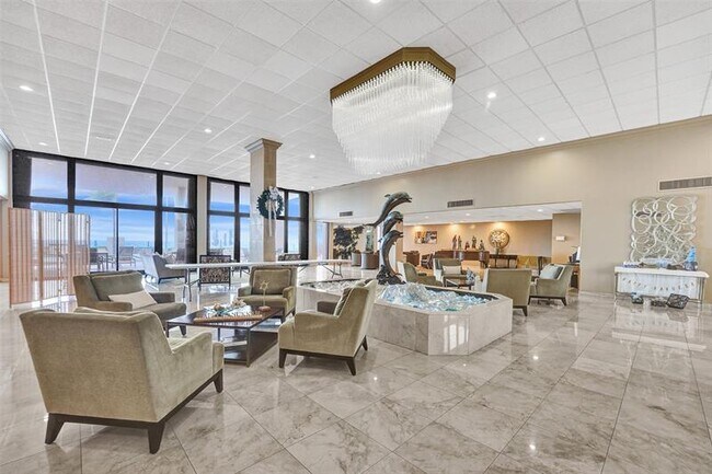 Building Photo - 1149 Hillsboro Mile