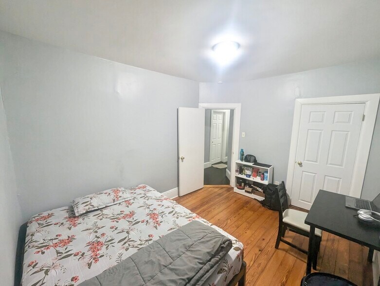 Building Photo - 846 Huntington Ave