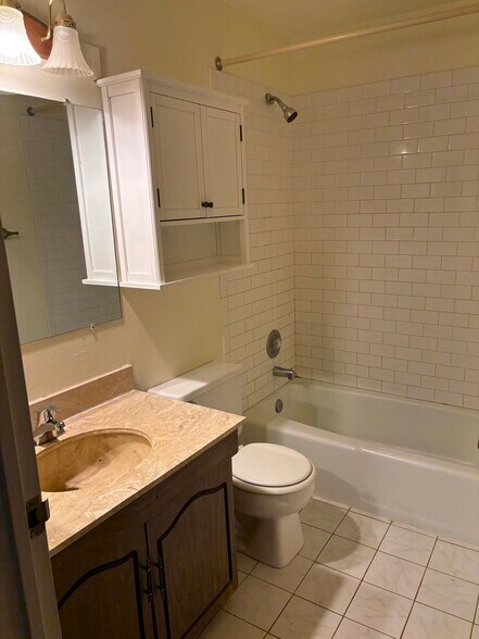 Building Photo - 2200 S Stewart Ave