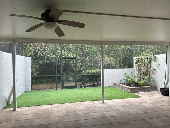 Building Photo - CARROLLWOOD VILLAGE REMODELED TOWNHOUSE