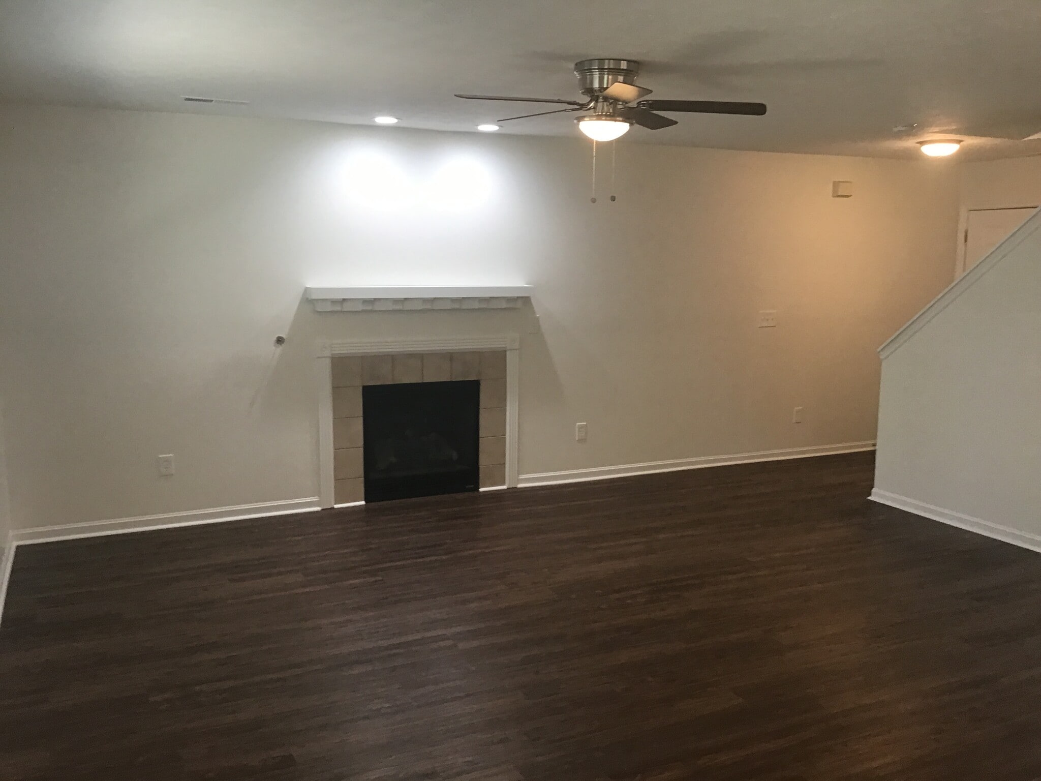Building Photo - 3096 Stony Hollow Ct