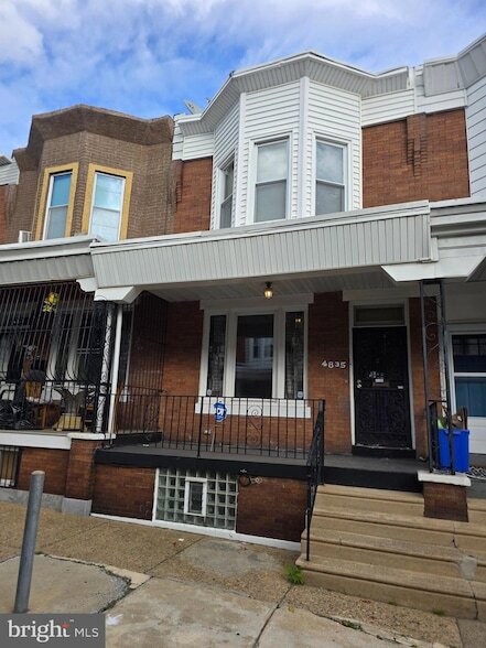 Primary Photo - 4835 N Lawrence St
