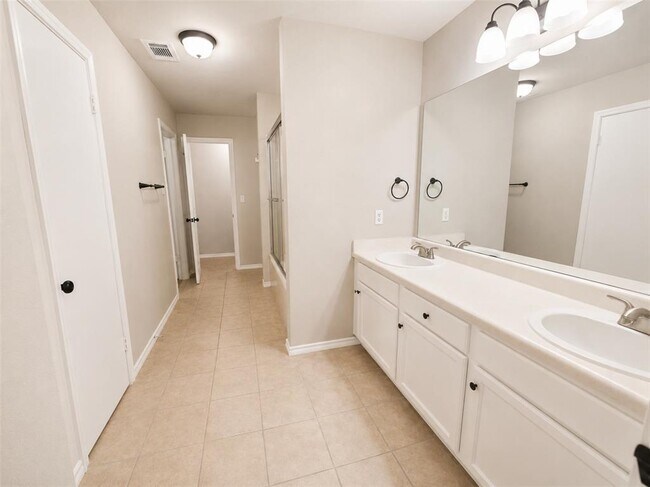 Building Photo - 1531 Brandi Cir