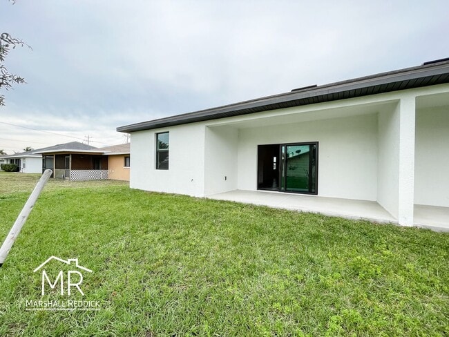 Building Photo - Spacious 3-Bedroom, 2-Bathroom 1 Car Garage