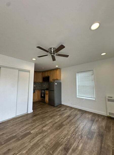 Building Photo - 531 W 81st Street