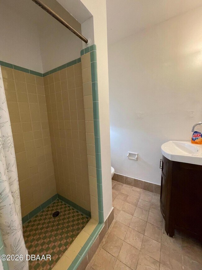 Building Photo - 3226 S Atlantic Ave