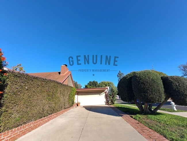 Building Photo - Coming Soon: 3Bd 2Ba Home in Mesa Verde